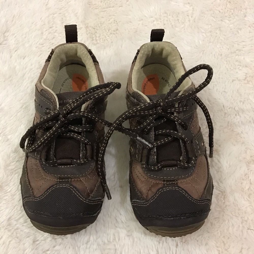 Boys Stride rite sneaker